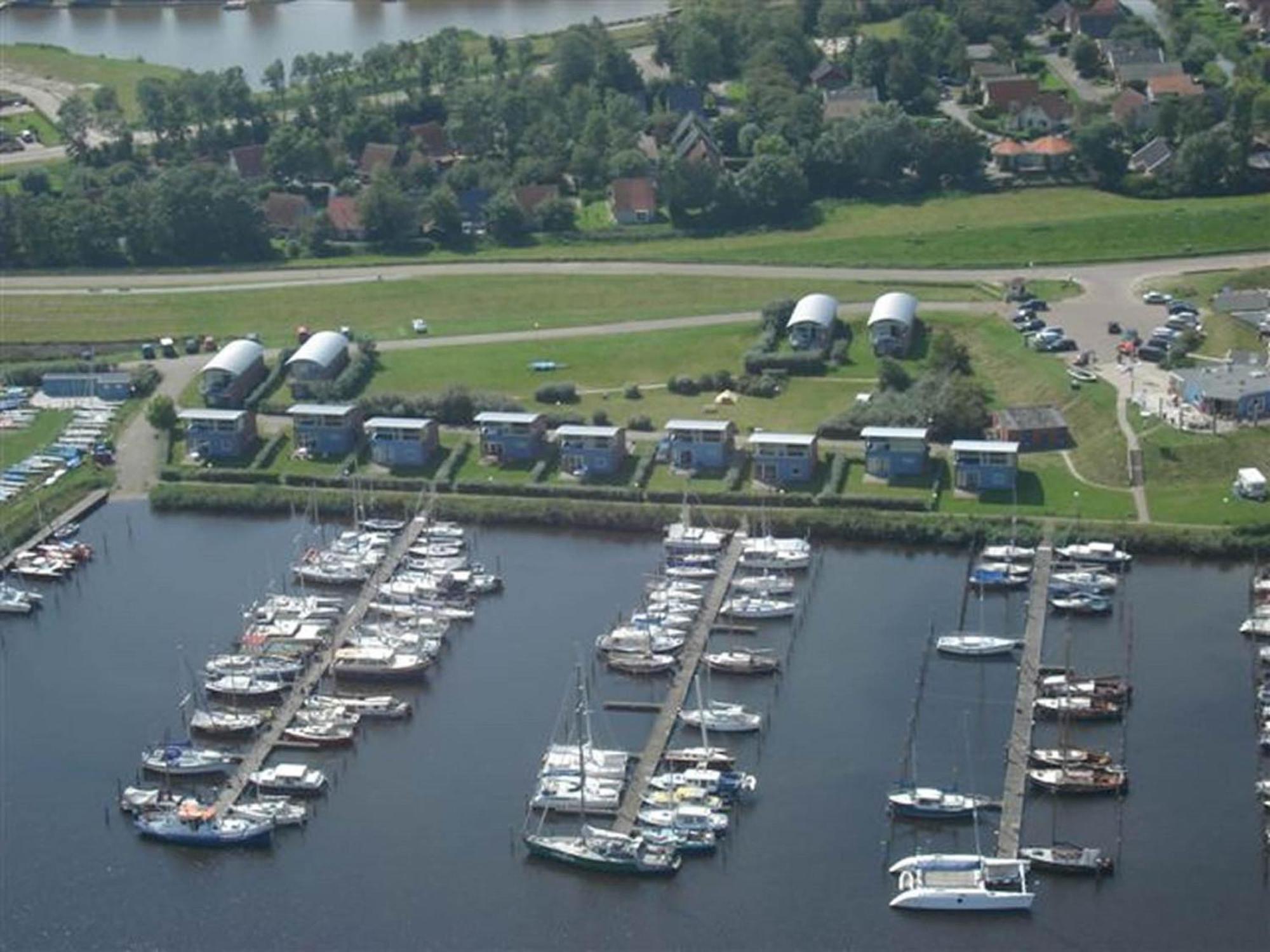 House Marijke With Winter Garden And Direct Access To The Lauwersmeer Anjum Exterior photo