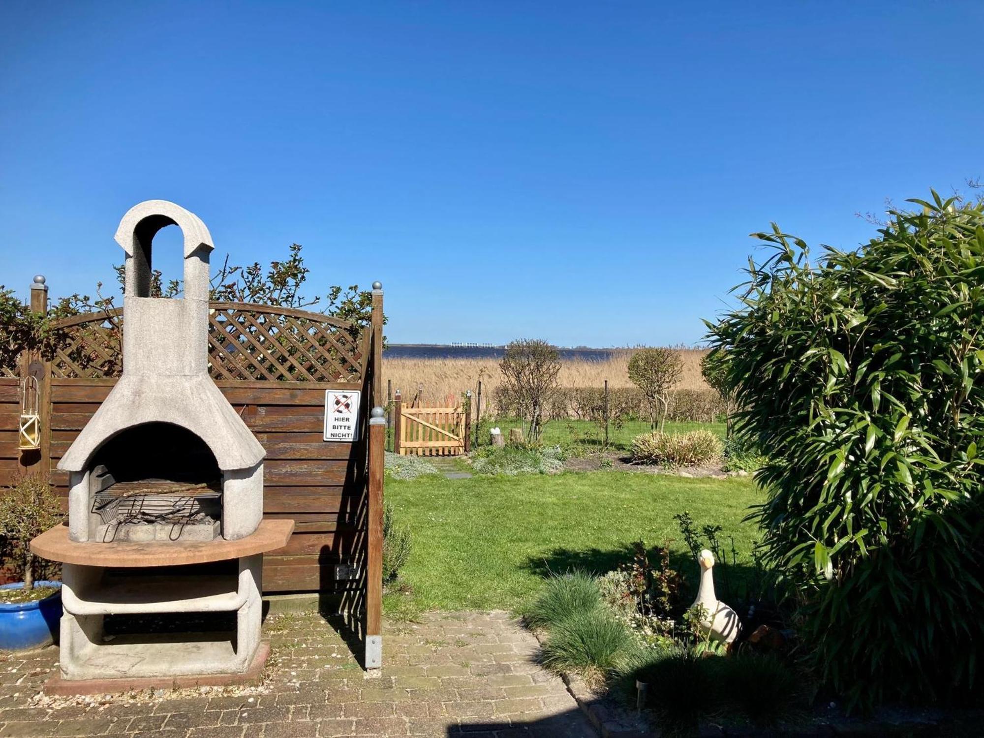 House Marijke With Winter Garden And Direct Access To The Lauwersmeer Anjum Exterior photo