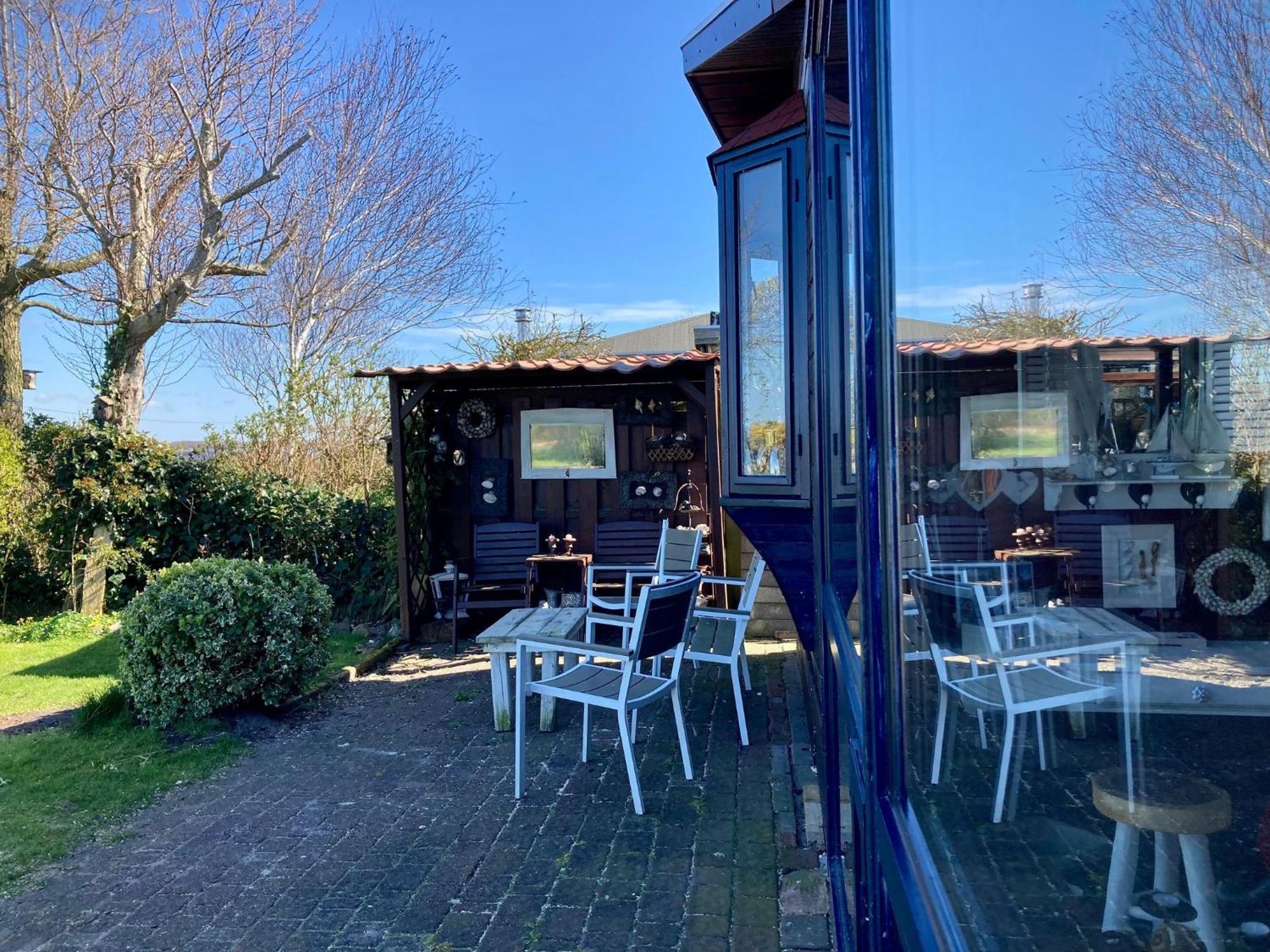 House Marijke With Winter Garden And Direct Access To The Lauwersmeer Anjum Exterior photo